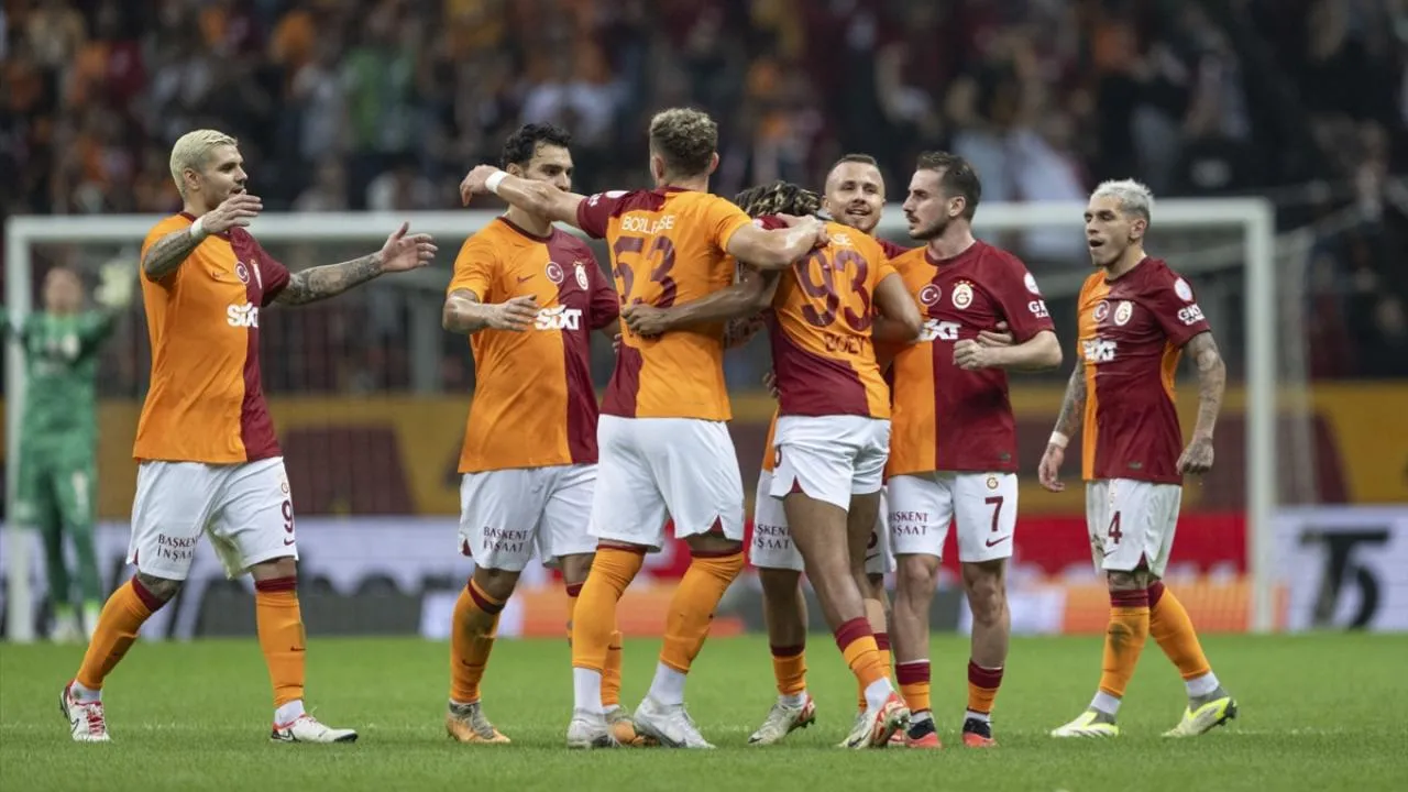 Cầu thủ lớn tuổi nhất từng chơi cho Galatasaray là ai? 02