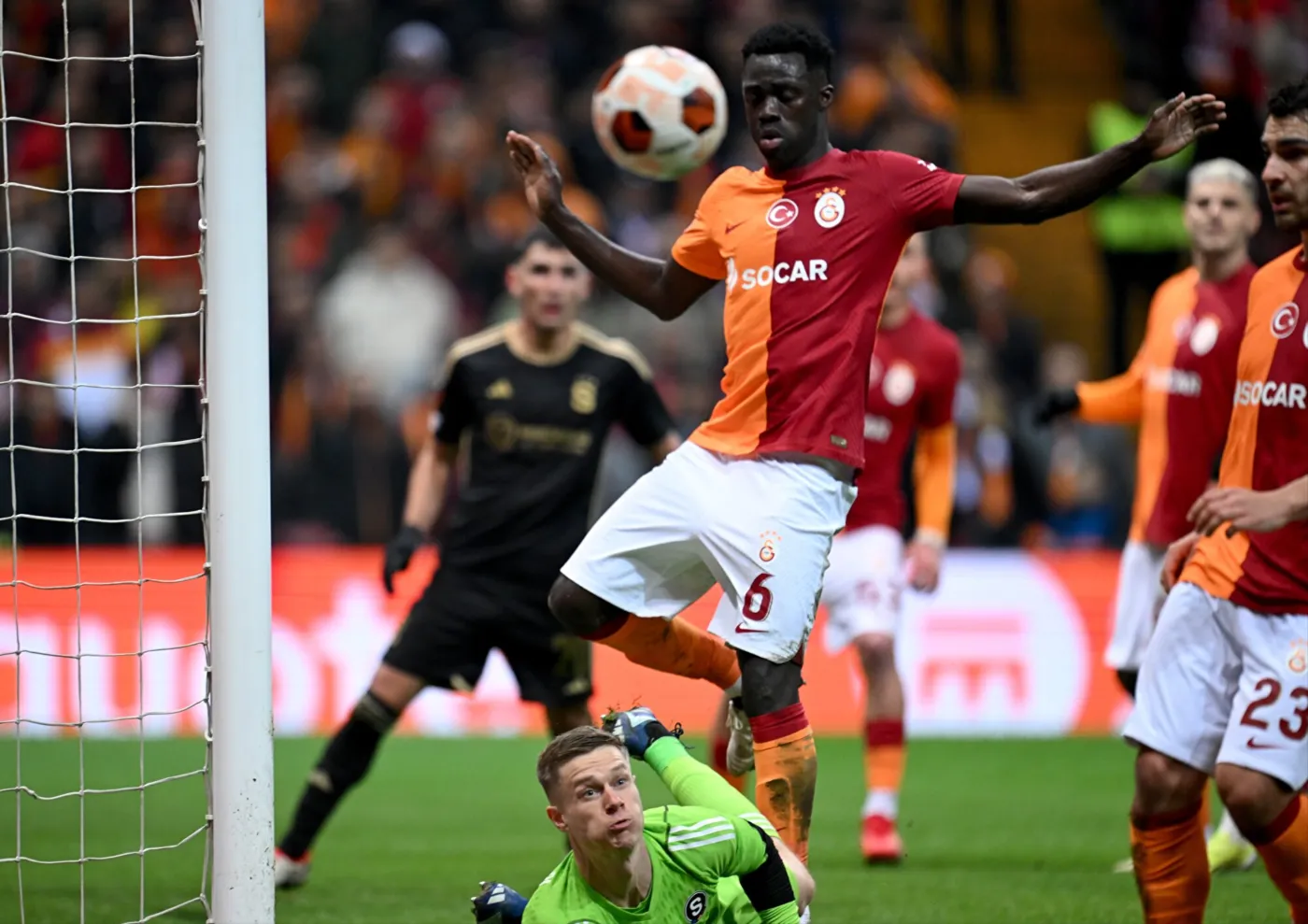 đội hình galatasaray gặp sparta 02